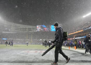 Massive 100-vehicle pileup in Michigan as snowstorm moves across the country