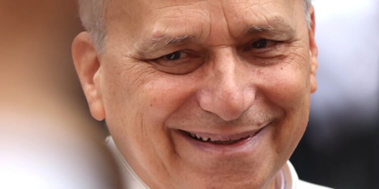 Pope Leo XIV surprises SEEK26 attendees with message: ‘What do you seek?’