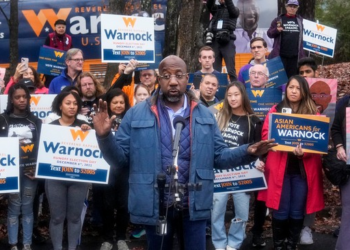 Raphael Warnock Makes Pilgrimage to Pay Respects to the Dem Party’s Latest ‘Saint’ – Twitchy