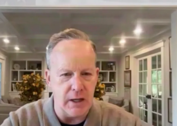 Sean Spicer Says Kristi Noem Can’t Come Back From Her Response To Border Patrol Killing