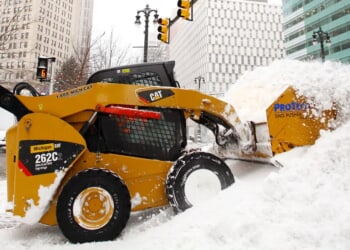Southwestern Michigan Forecast To See Feet Of Lake-Effect Snow, Strong Winds As Winter System Zones In On Great Lakes