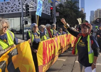 Client Defiance Makes PETA Look Rational in ALL CAPS Rant – Twitchy