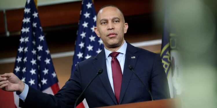 Democrats No Longer In Lockstep Before Midterms, Spelling Potential Disaster For Party