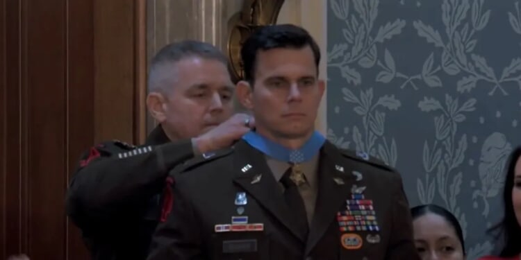 Donald Trump Awards Medal Of Honor To Two Heroes During State Of Union