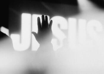 Here’s the Percentage of Churchgoers Who Actually Read the Bible Daily – Faithwire