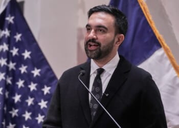 Man Arrested for ‘Assault’ for ‘Attacking’ Police Officer During Snowball Fight – Twitchy