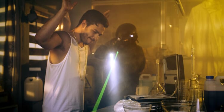 Trump’s Policy Let U.S. Intel Off The Leash, Says Former CIA Agent [WATCH]