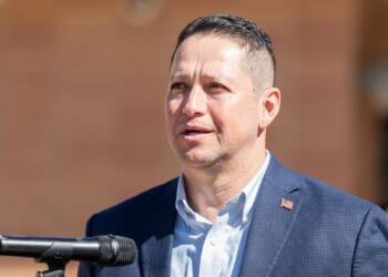 House GOP leaders ask Gonzales to drop reelection bid after confession of affair with staffer