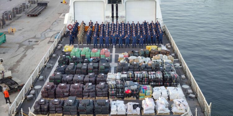 Fight drug cartels or U.S. will act on its own