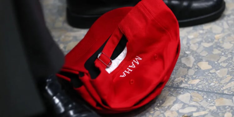 Democrats Exploit Growing Rift In Trump’s MAHA Coalition