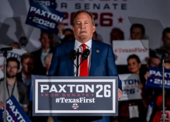 CPAC Gives Bitter Texas GOP Rivals Chance To Woo Conservative Base, But Only One Takes It
