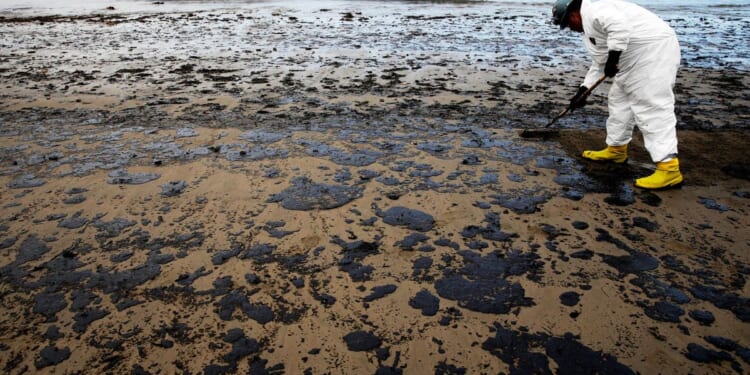 U.S. energy secretary directs oil company to restore operations off California