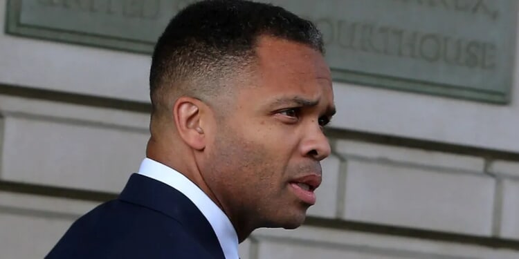 Voters Deny Democrat Convicted Felon Comeback Chance