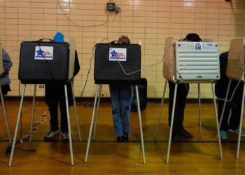 Former Illinois Republican Party chairman Don Tracy wins GOP primary for U.S. Senate seat