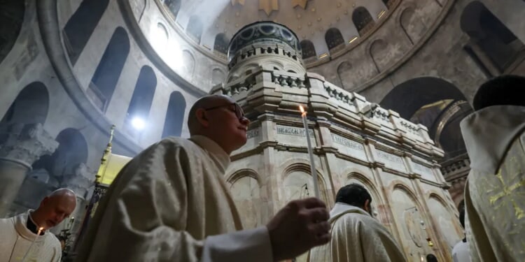Israel Closes Holiest Site In Christendom Ahead Of Easter