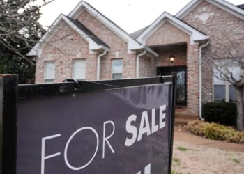 Average U.S. long-term mortgage rate rises to 6.22%, highest level in more than 3 months