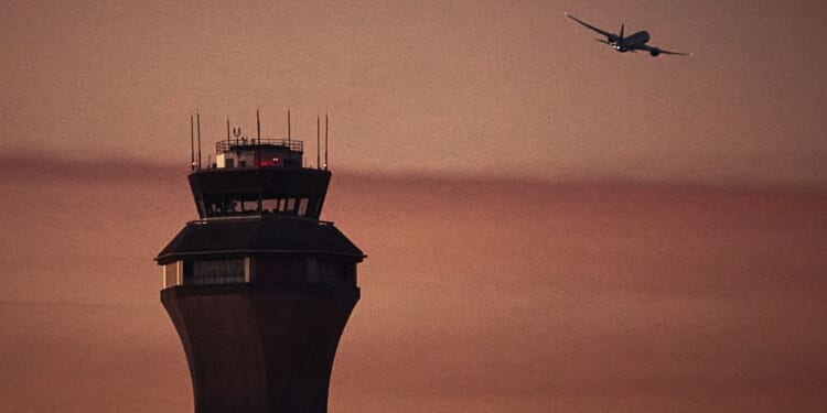 Authorities investigating close call between Alaska Airlines and FedEx planes landing at Newark