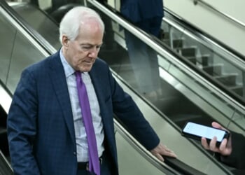 Senate Passes Bill To End Politicians’ ‘Special Treatment’ In Airports Amid Monthlong DHS Shutdown