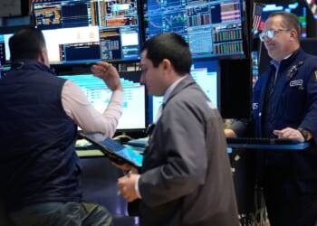 High oil prices knock down stocks and erase Wall Street’s hopes for a cut to interest rates