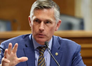 Surprise Democrat Defection Helps Markwayne Mullin’s Nomination To Be DHS Secretary Advance To Finish Line