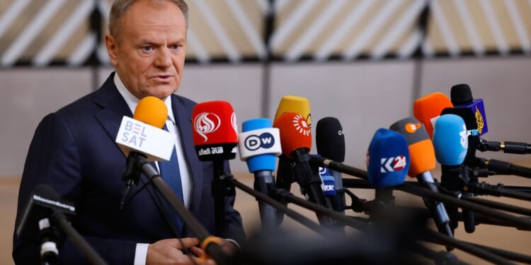 Tusk says Poland long suspected Hungary shared EU Council details with Russia
