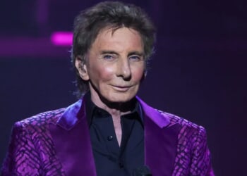 Barry Manilow Shares Struggle To Reclaim His Voice After Beating Lung Cancer