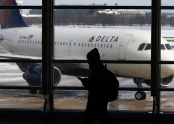 We Asked America’s Biggest Airlines If They’ll Stop Treating Politicians Like Kings