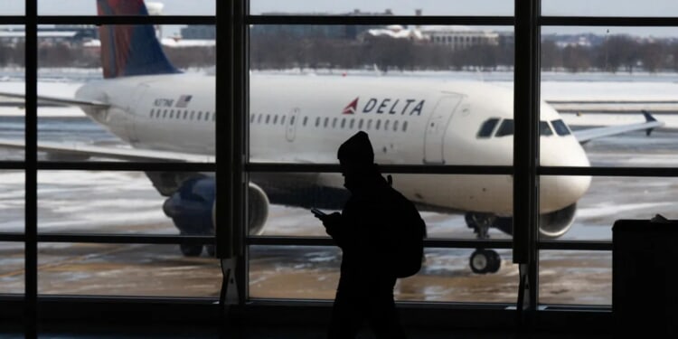 We Asked America’s Biggest Airlines If They’ll Stop Treating Politicians Like Kings