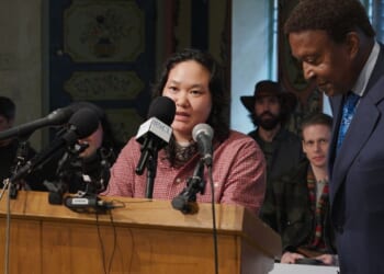 A Minneapolis woman recounts death of Alex Pretti as lawyers eye a class action lawsuit