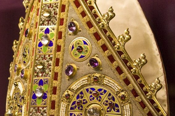 Alexander Bowen: Why does Starmer think the 'faithist' place for Bishops is staying in the House of Lords?