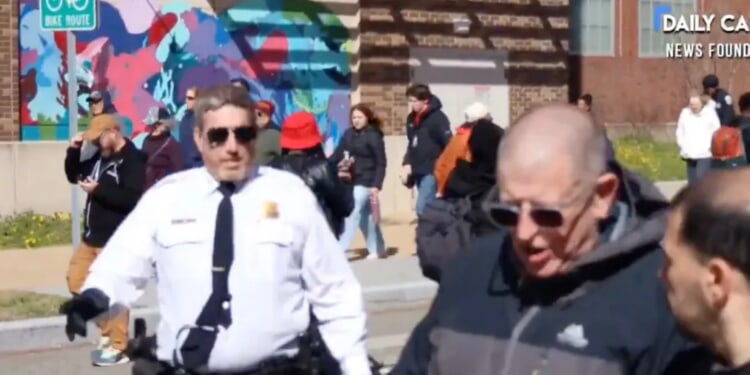 Anti-Trump Protesters Scream ‘Abolish The Police’ As Cops Assist Their March Through DC