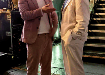 Caption Contest (Peas in a Pod Edition)