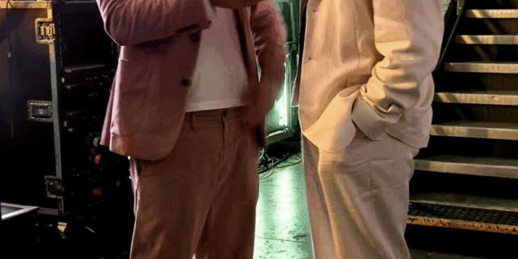 Caption Contest (Peas in a Pod Edition)