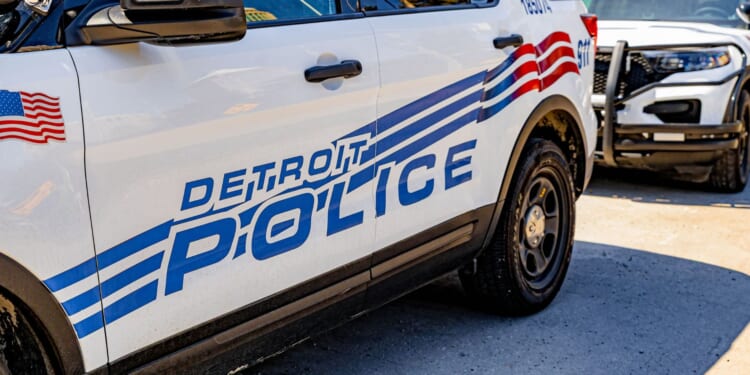 Detroit Cop Suspended for Calling Border Patrol Now She’s Taking the Woke Brass to Court [WATCH]