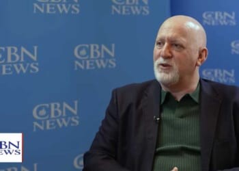 Devout Jew Tries Disproving Scripture, Gives Life to Jesus Instead – Faithwire