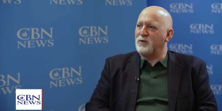 Devout Jew Tries Disproving Scripture, Gives Life to Jesus Instead – Faithwire