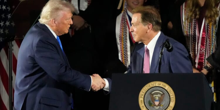 Donald Trump Hosts College Sports Roundtable, Promises Executive Order as Leaders Push for National NIL Rules