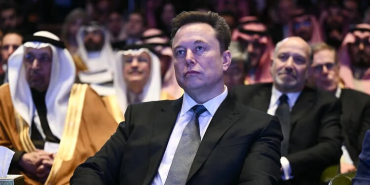 Elon Musk Offers To Pay Salaries Of TSA Agents Working Through Government Shutdown