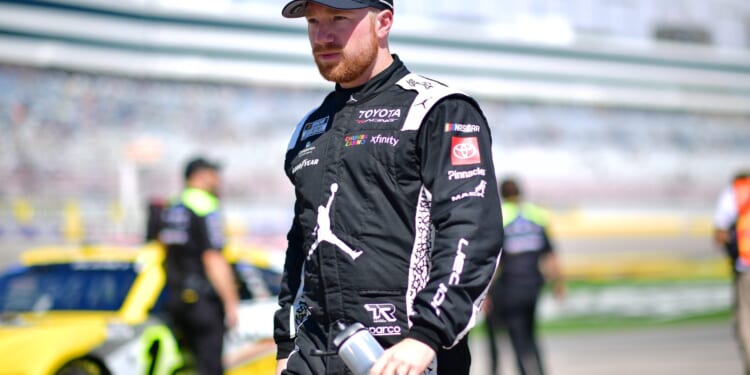 Here's Your Can't Miss Sunday Sports To-Do List