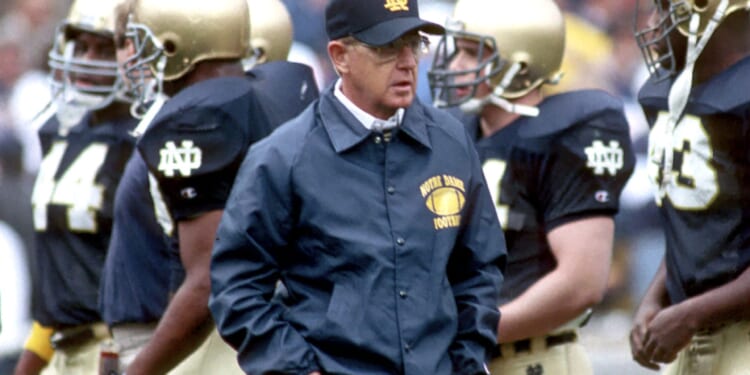 Lou Holtz Dies at 89, Leaving a National Title Legacy at Notre Dame and a Rare Resume Across 7 Programs