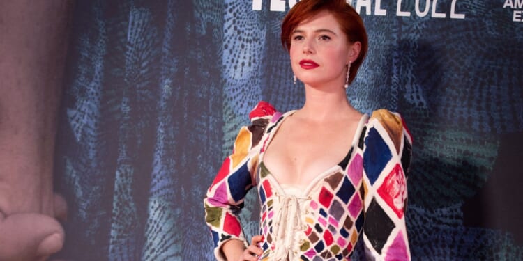 Oscar Shocker: Winner Thanks Her Husband and Kids Instead of Lecturing Us on Pronouns or Climate [WATCH]