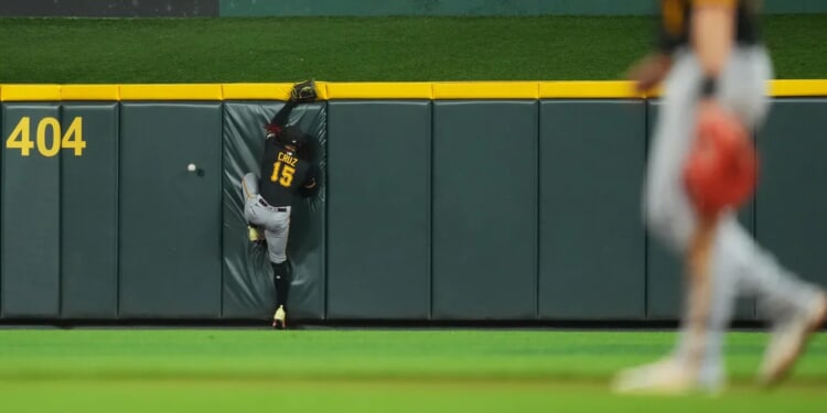 Pirates’ Oneil Cruz Embarrasses Himself With Two Of Worst Plays You’ll Ever See