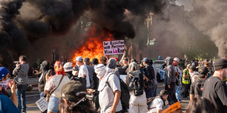 Security Experts Issue Terrifying Warning [WATCH]