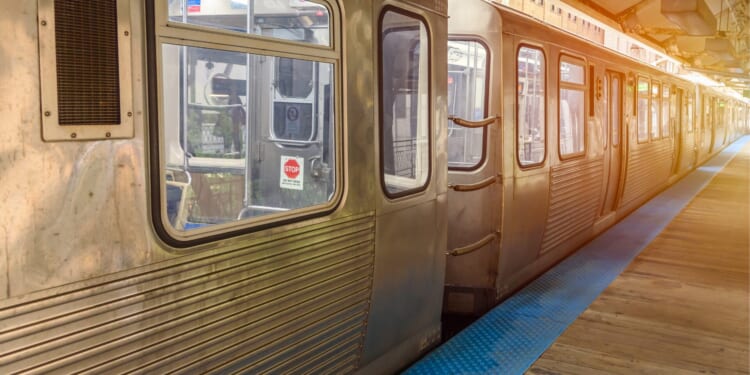 Shocking Throat Slashing Attempt at Chicago Station, Suspect Claims CIA Connections