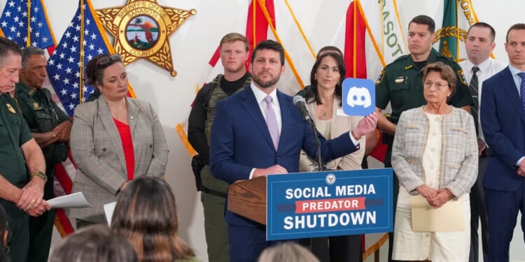 State AG Subpoenas Popular Gaming Site Plagued By Pedophilia