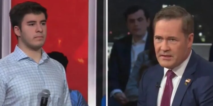 ‘It’s A Tough Question’: College-Age Waiter Presses UN Ambassador Mike Waltz On Necessity Of Iran Strikes