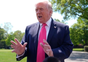 As Iran war rages, Trump shifts from press ‘gaggles’ to phone chats with individual reporters