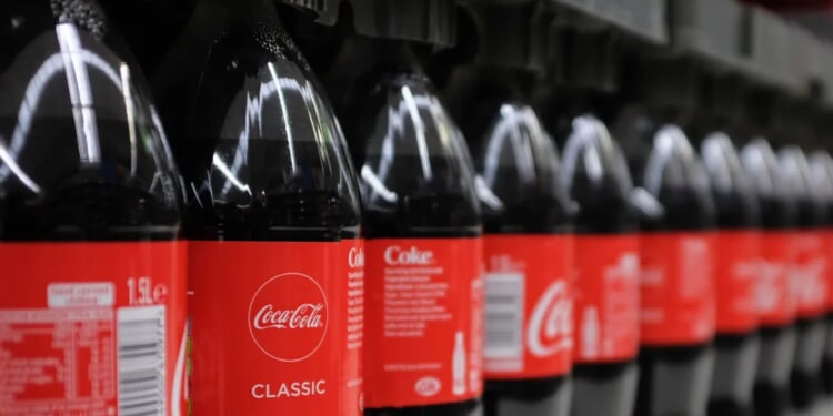EXCLUSIVE: Florida AG Launches Antitrust Probe Into Plastic Organizations’ Costly Climate Goals