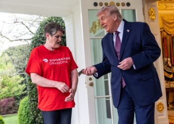 DoorDash Grandma Delivers No-Tax-on-Tips Message – Twitchy