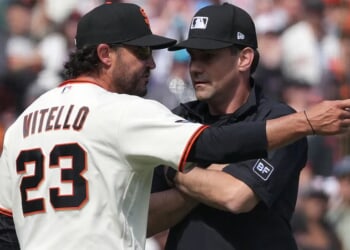 Giants’ Tony Vitello Sees His First MLB Ejection Just Before San Francisco Chokefest
